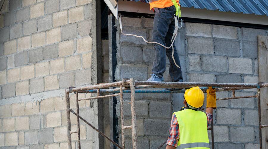 Professional gutter cleaning in Napavine, WA